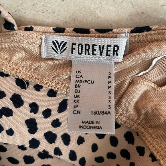 Forever 21 Cheetah Print Sports Bra - Picture 3 of 3